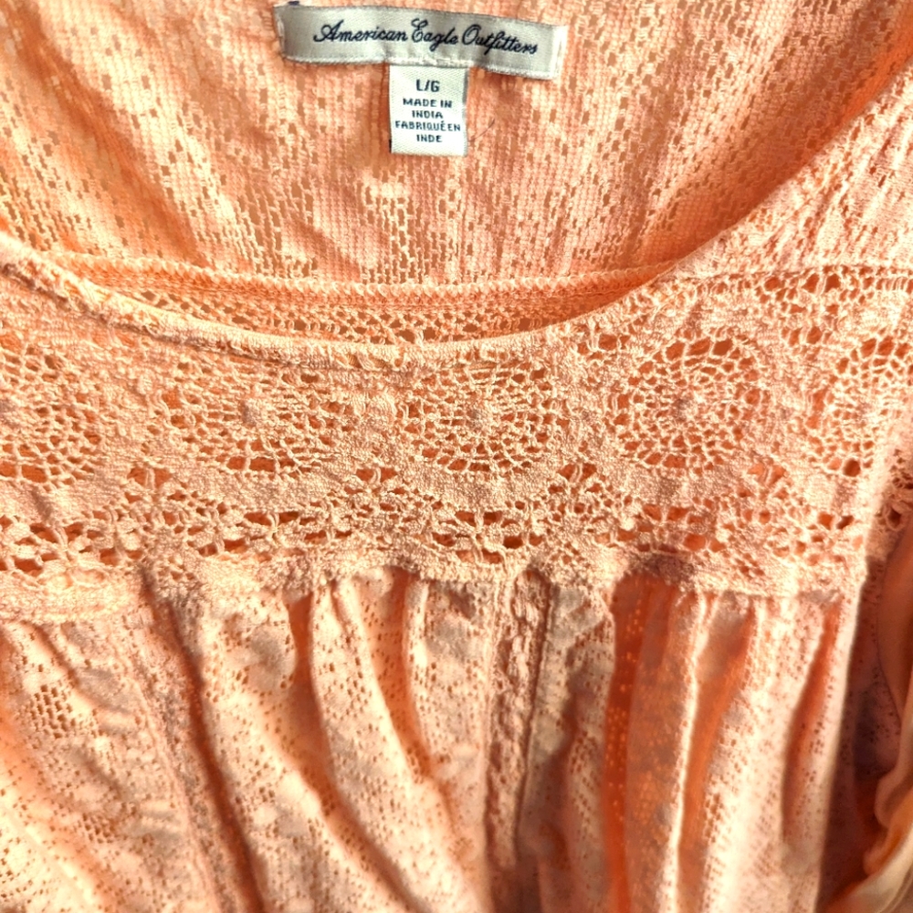 American Eagle Women's 3/4 Top - Picture 3 of 3
